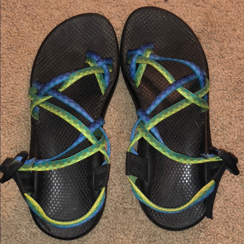 Double strap Chacos! 🌻